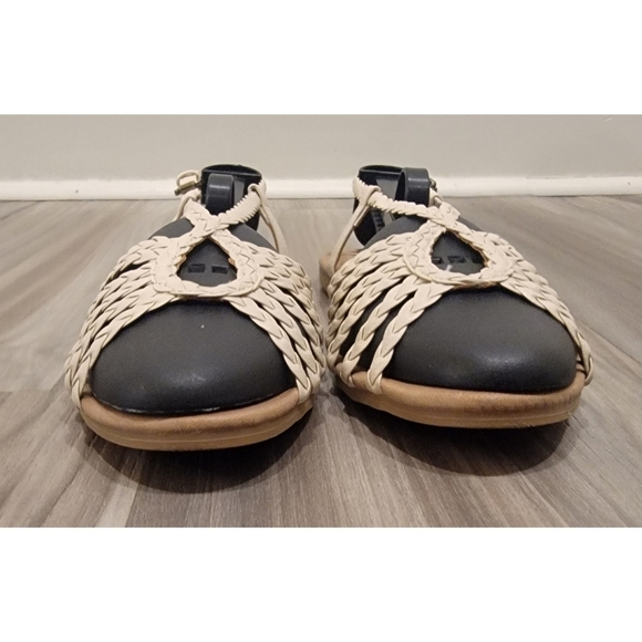 Zodiac Women's Misha Strappy Sandals size 7 - Picture 4 of 10